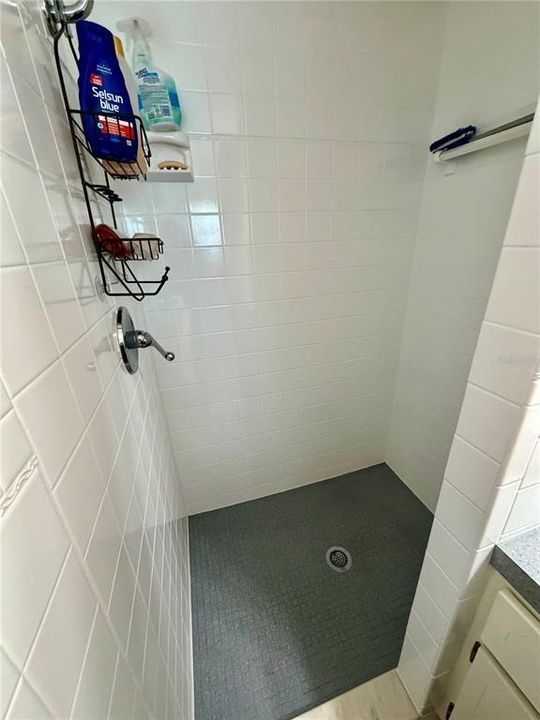 Activo con contrato: $129,900 (2 camas, 2 baños, 1128 Pies cuadrados)