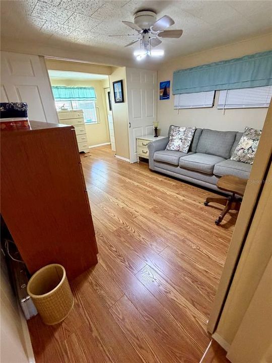 Activo con contrato: $129,900 (2 camas, 2 baños, 1128 Pies cuadrados)