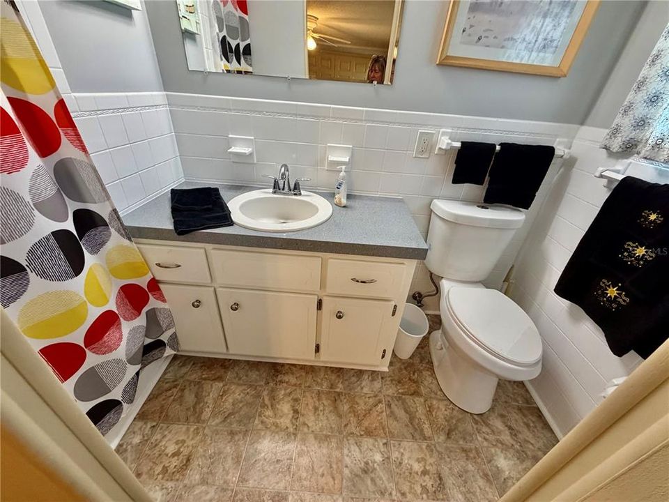 Activo con contrato: $129,900 (2 camas, 2 baños, 1128 Pies cuadrados)