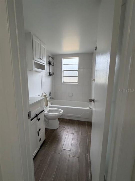 For Rent: $1,500 (2 beds, 1 baths, 891 Square Feet)