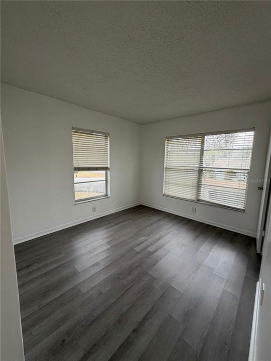 For Rent: $1,500 (2 beds, 1 baths, 891 Square Feet)