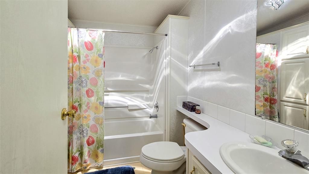 На продажу: $177,000 (2 спален, 2 ванн, 1311 Квадратных фут)