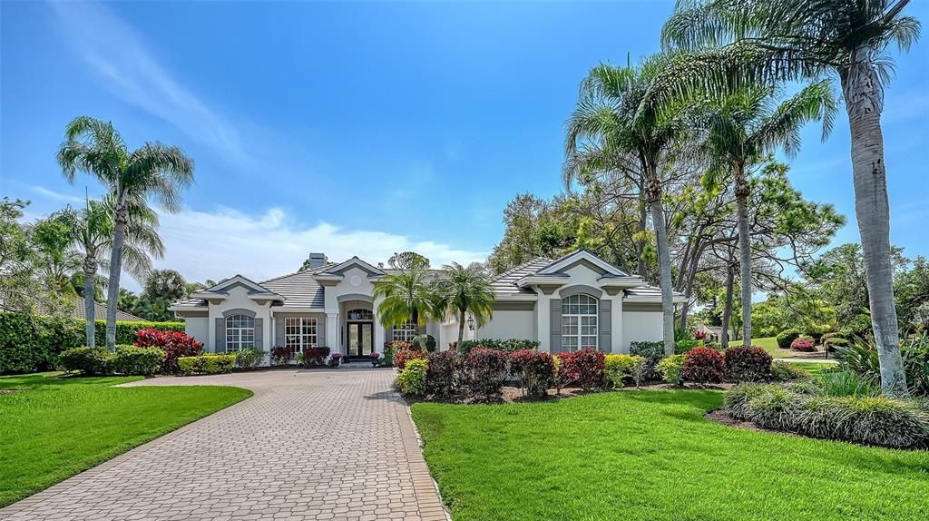 For Sale: $2,150,000 (4 beds, 4 baths, 3939 Square Feet)