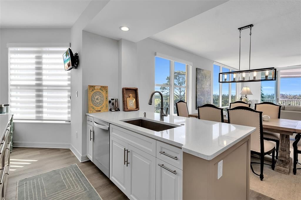 For Sale: $785,000 (3 beds, 3 baths, 2594 Square Feet)