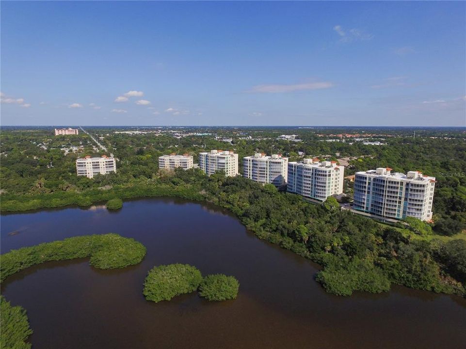 For Sale: $785,000 (3 beds, 3 baths, 2594 Square Feet)