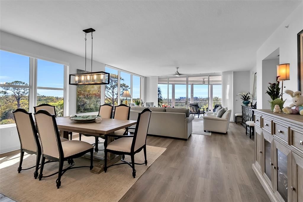 For Sale: $785,000 (3 beds, 3 baths, 2594 Square Feet)