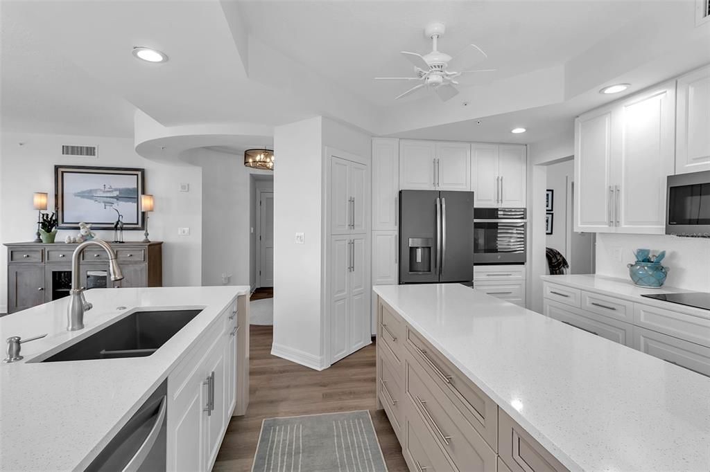 For Sale: $785,000 (3 beds, 3 baths, 2594 Square Feet)