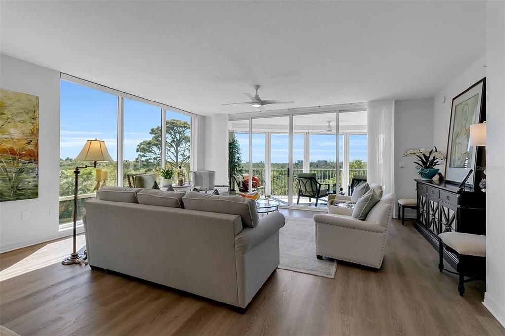 For Sale: $785,000 (3 beds, 3 baths, 2594 Square Feet)