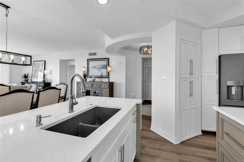 For Sale: $785,000 (3 beds, 3 baths, 2594 Square Feet)