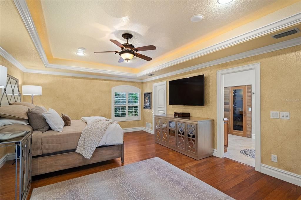 For Sale: $1,840,000 (5 beds, 5 baths, 5825 Square Feet)