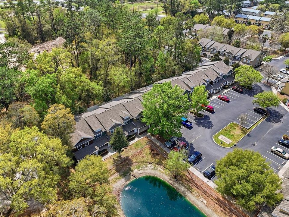 合同活跃: $215,000 (2 贝兹, 2 浴室, 1142 平方英尺)