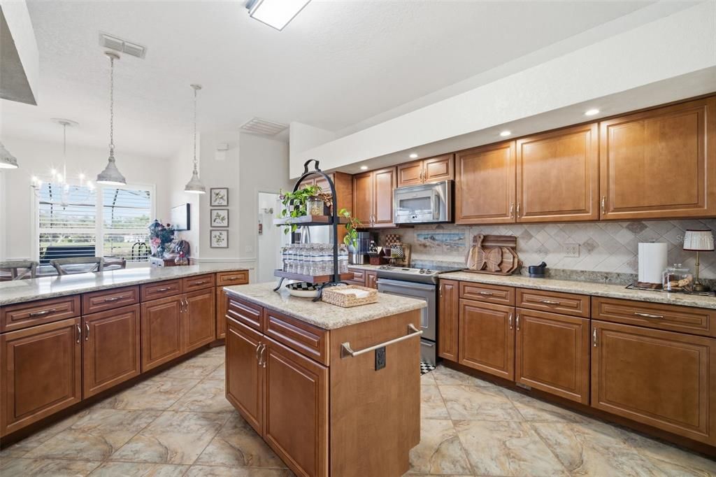 En Venta: $650,000 (3 camas, 2 baños, 3000 Pies cuadrados)