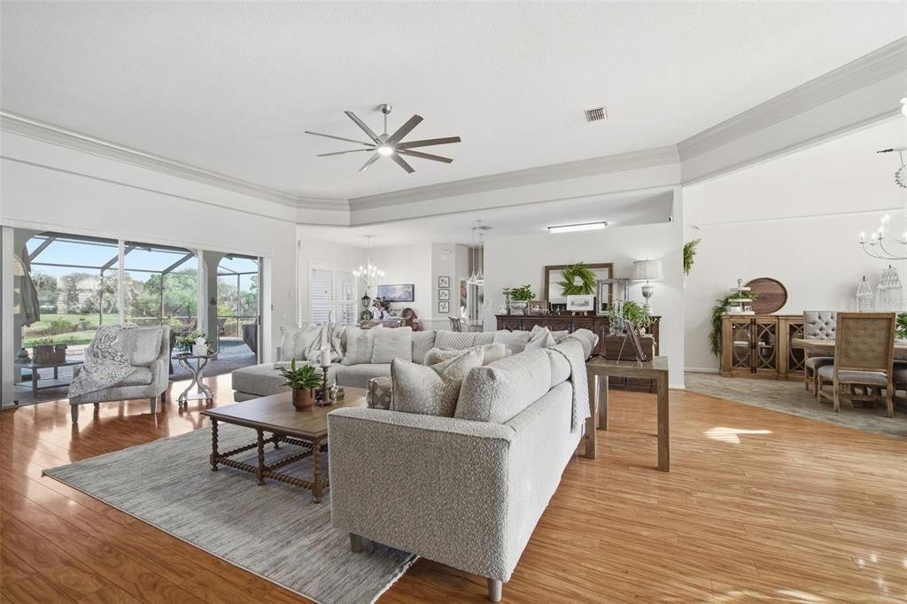 En Venta: $650,000 (3 camas, 2 baños, 3000 Pies cuadrados)