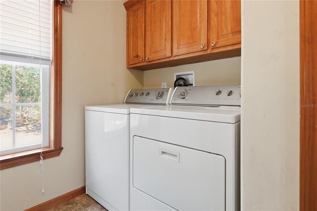 For Sale: $200,000 (3 beds, 2 baths, 1988 Square Feet)