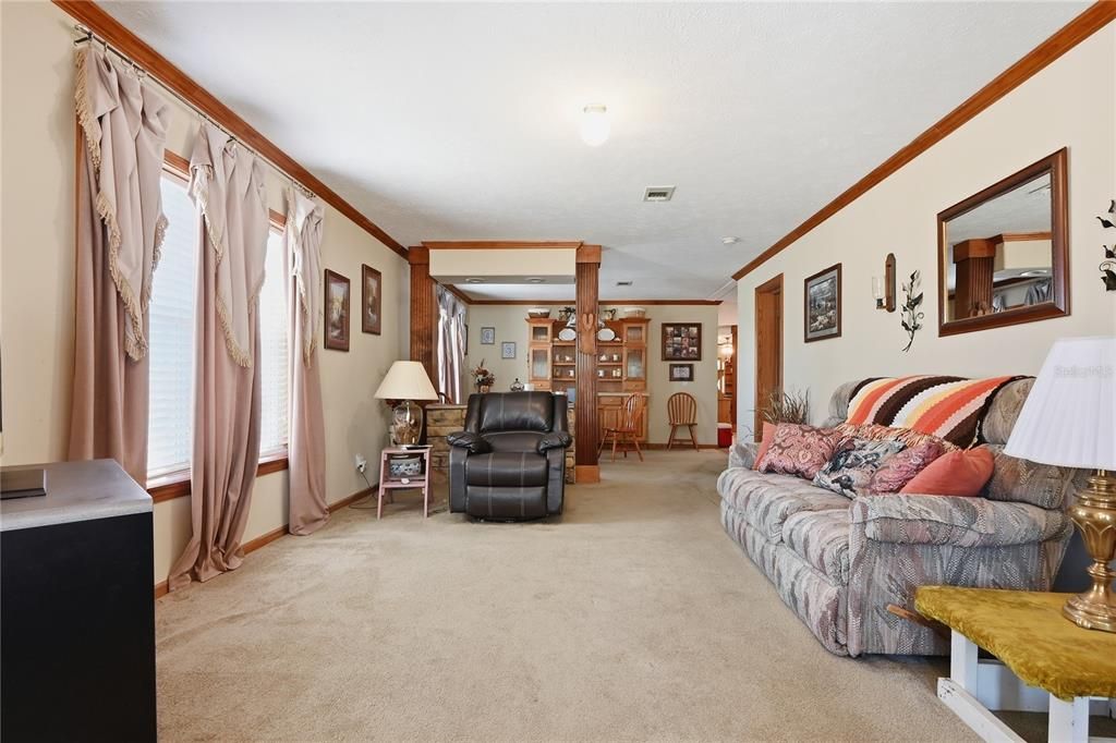 For Sale: $200,000 (3 beds, 2 baths, 1988 Square Feet)