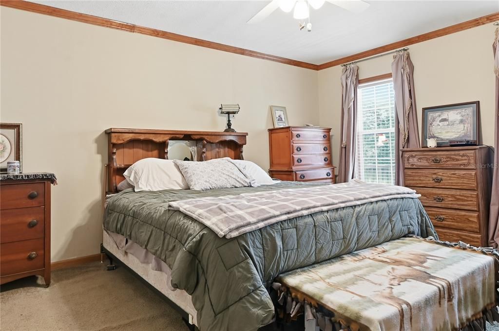 For Sale: $200,000 (3 beds, 2 baths, 1988 Square Feet)