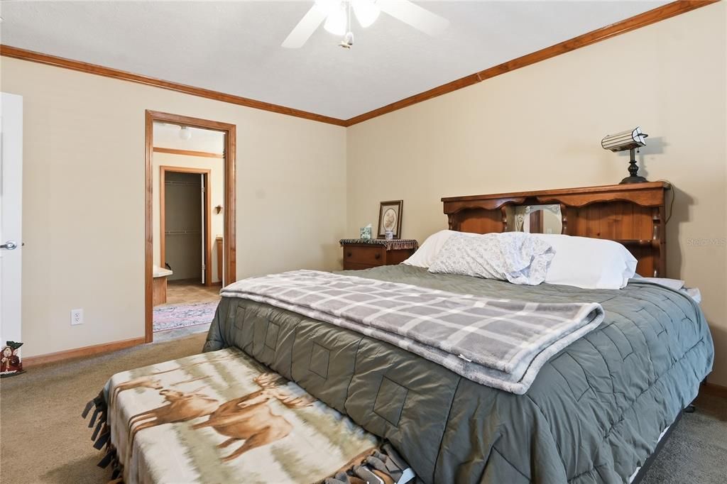 For Sale: $200,000 (3 beds, 2 baths, 1988 Square Feet)