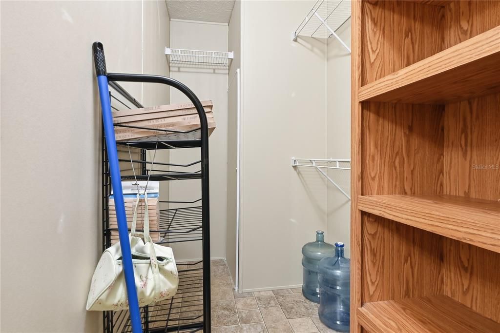 For Sale: $200,000 (3 beds, 2 baths, 1988 Square Feet)