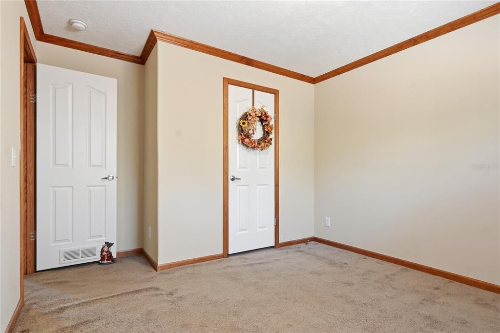 For Sale: $200,000 (3 beds, 2 baths, 1988 Square Feet)