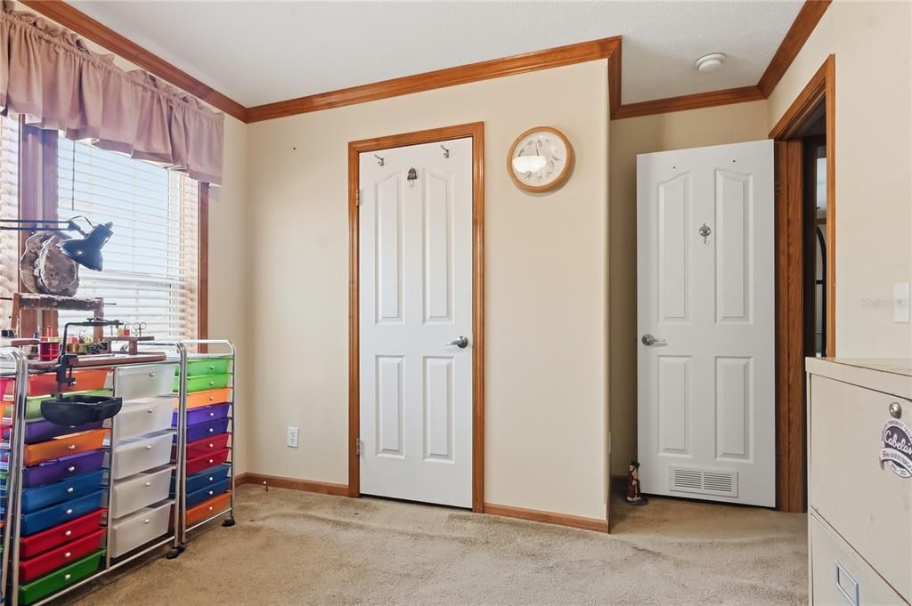 For Sale: $200,000 (3 beds, 2 baths, 1988 Square Feet)