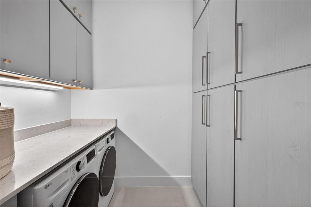 En Venta: $1,489,000 (3 camas, 2 baños, 2186 Pies cuadrados)