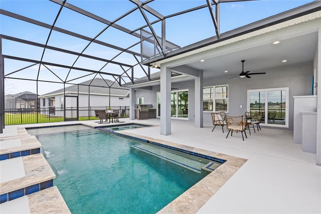 Activo con contrato: $649,000 (3 camas, 2 baños, 1802 Pies cuadrados)