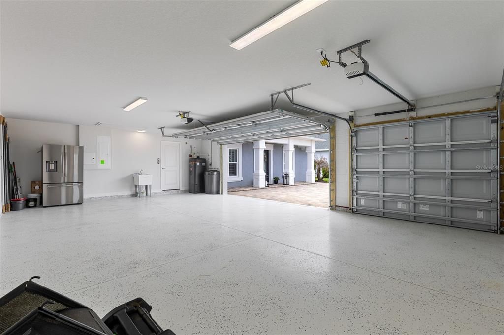 Activo con contrato: $649,000 (3 camas, 2 baños, 1802 Pies cuadrados)