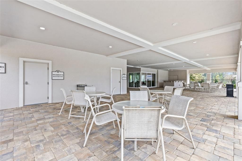 Activo con contrato: $649,000 (3 camas, 2 baños, 1802 Pies cuadrados)