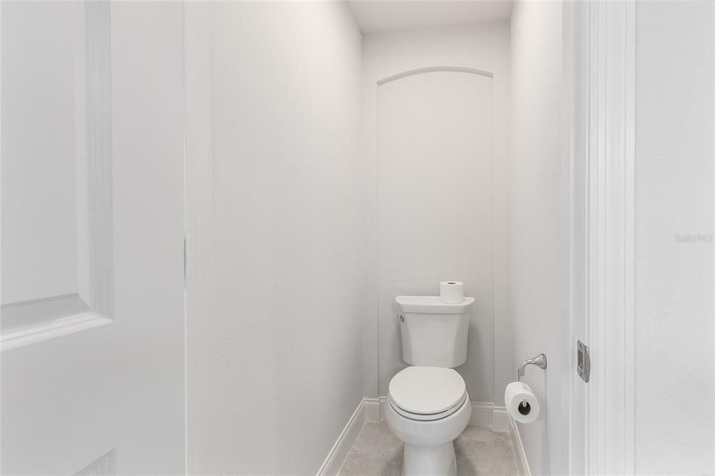 Activo con contrato: $649,000 (3 camas, 2 baños, 1802 Pies cuadrados)