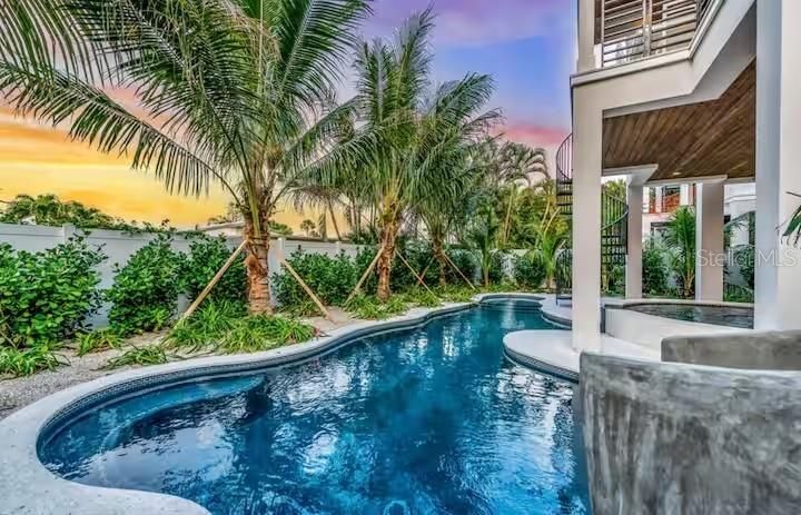 For Sale: $5,390,000 (6 beds, 6 baths, 3504 Square Feet)