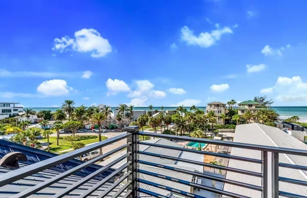 For Sale: $5,390,000 (6 beds, 6 baths, 3504 Square Feet)