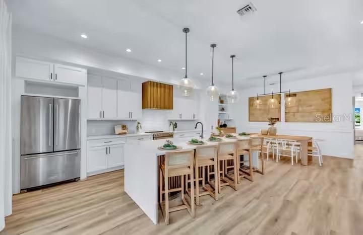 For Sale: $5,390,000 (6 beds, 6 baths, 3504 Square Feet)