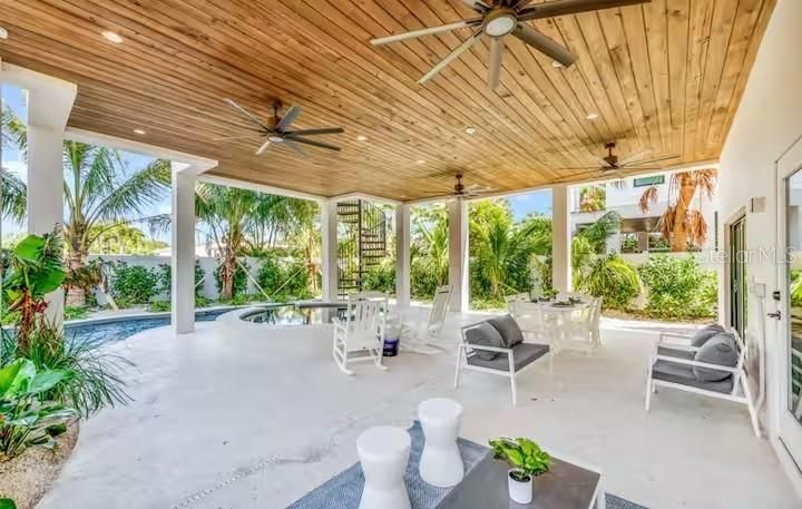 For Sale: $5,390,000 (6 beds, 6 baths, 3504 Square Feet)