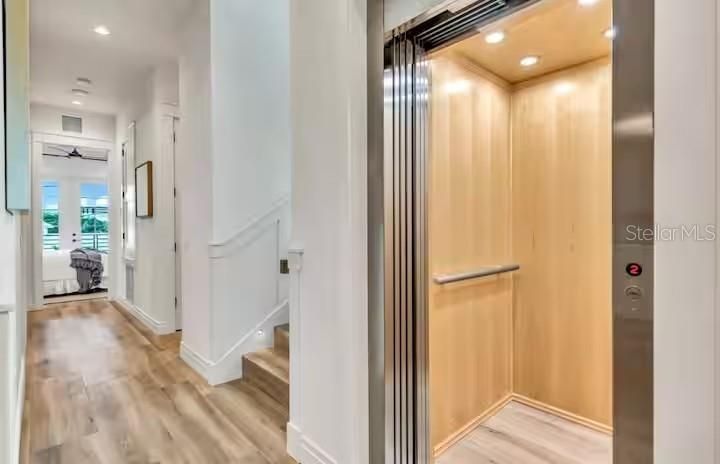 For Sale: $5,390,000 (6 beds, 6 baths, 3504 Square Feet)