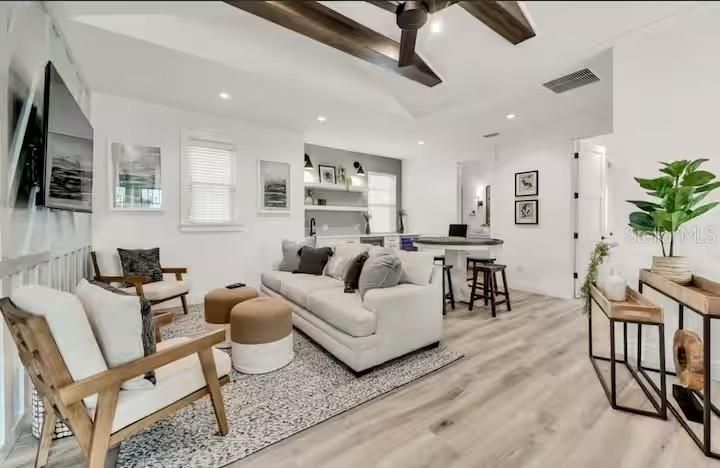 For Sale: $5,390,000 (6 beds, 6 baths, 3504 Square Feet)
