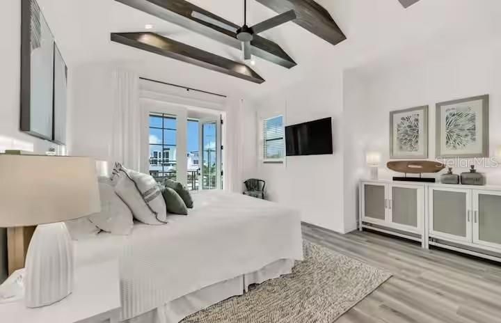 For Sale: $5,390,000 (6 beds, 6 baths, 3504 Square Feet)