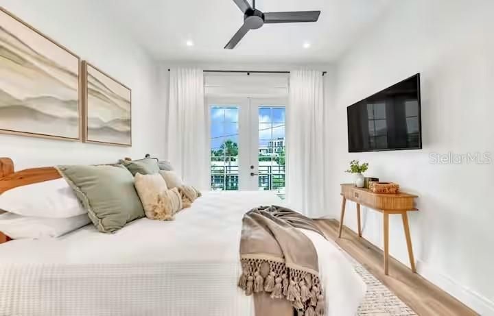 For Sale: $5,390,000 (6 beds, 6 baths, 3504 Square Feet)