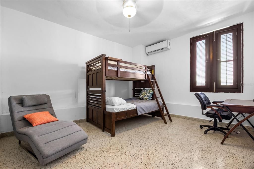 En Venta: $2,690,000 (6 camas, 0 baños, 6500 Pies cuadrados)