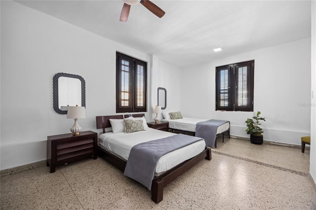 En Venta: $2,690,000 (6 camas, 0 baños, 6500 Pies cuadrados)