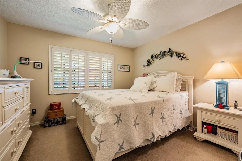 Active With Contract: $249,900 (2 beds, 2 baths, 1160 Square Feet)