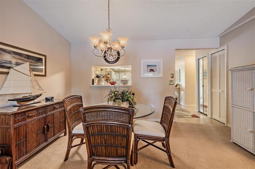 Active With Contract: $249,900 (2 beds, 2 baths, 1160 Square Feet)