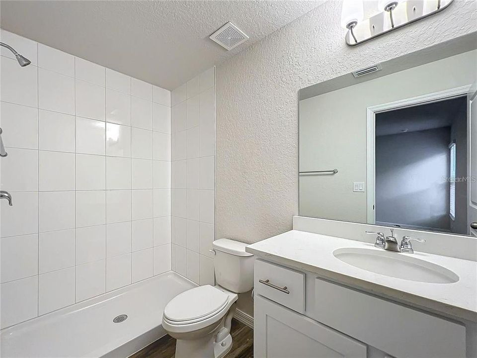 В аренду: $2,000 (2 спален, 2 ванн, 1052 Квадратных фут)