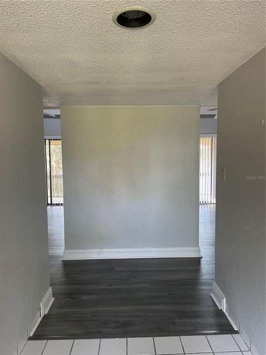 В аренду: $950 (1 спален, 1 ванн, 974 Квадратных фут)