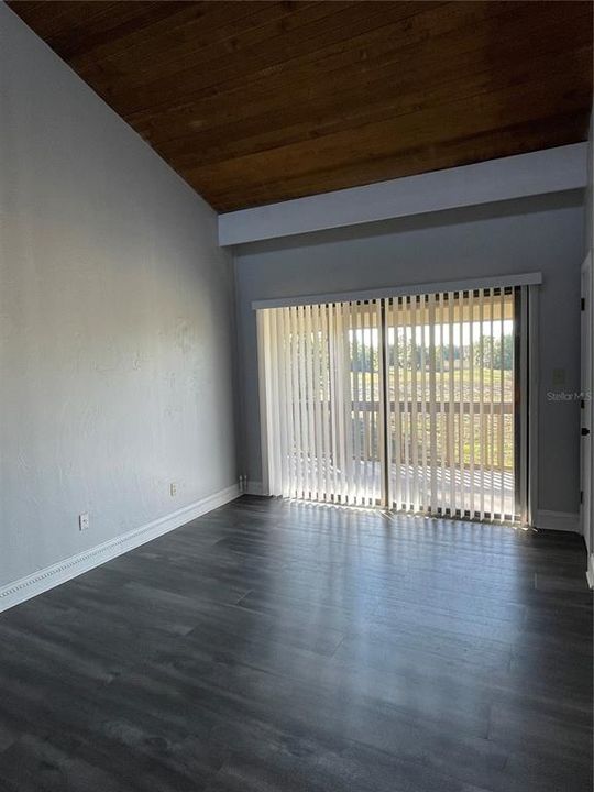 В аренду: $950 (1 спален, 1 ванн, 974 Квадратных фут)