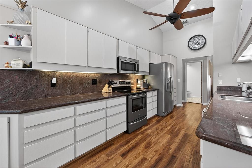 Active With Contract: $350,000 (3 beds, 2 baths, 2364 Square Feet)