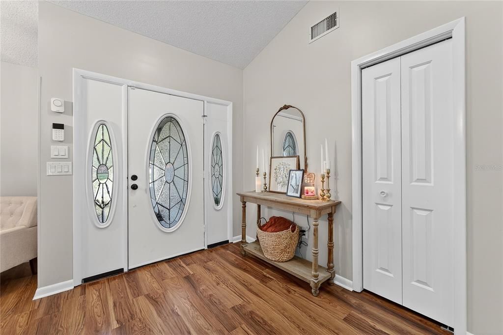 Active With Contract: $350,000 (3 beds, 2 baths, 2364 Square Feet)
