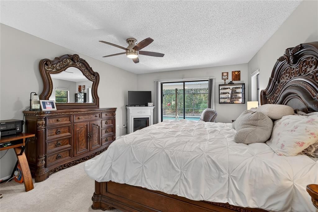 Active With Contract: $350,000 (3 beds, 2 baths, 2364 Square Feet)