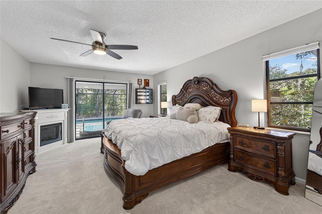 Active With Contract: $350,000 (3 beds, 2 baths, 2364 Square Feet)