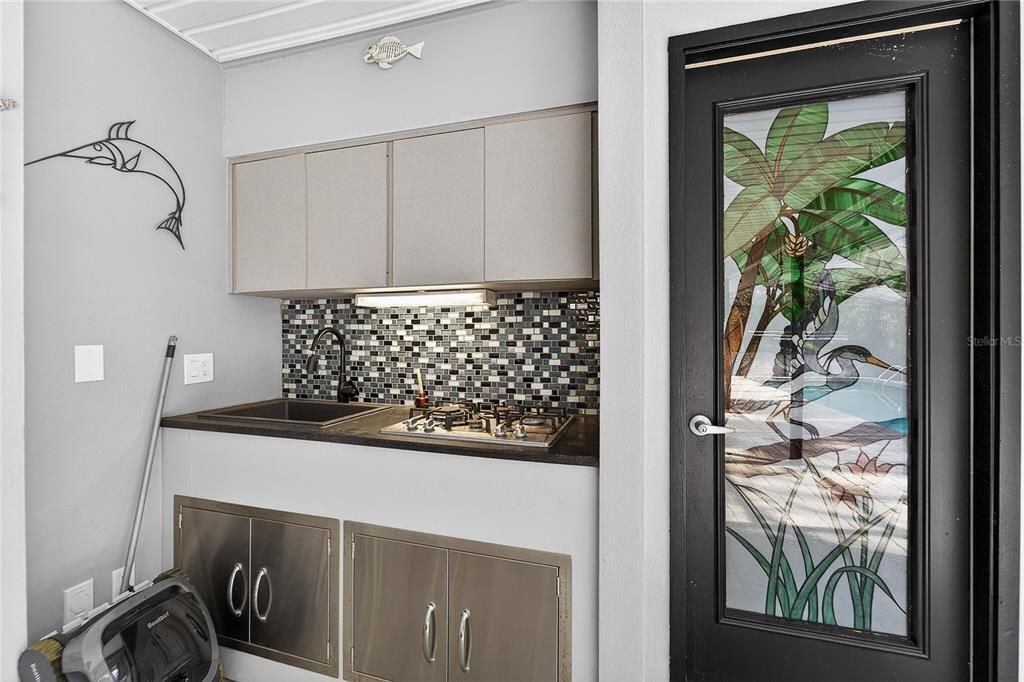 Active With Contract: $350,000 (3 beds, 2 baths, 2364 Square Feet)