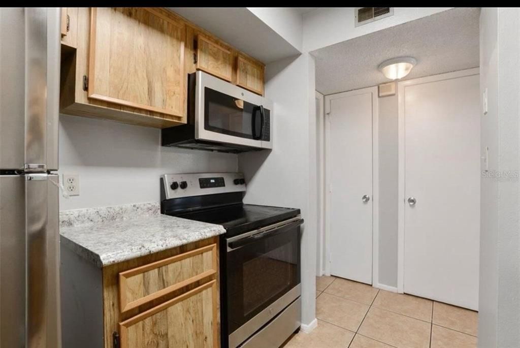 En Venta: $125,500 (2 camas, 2 baños, 912 Pies cuadrados)